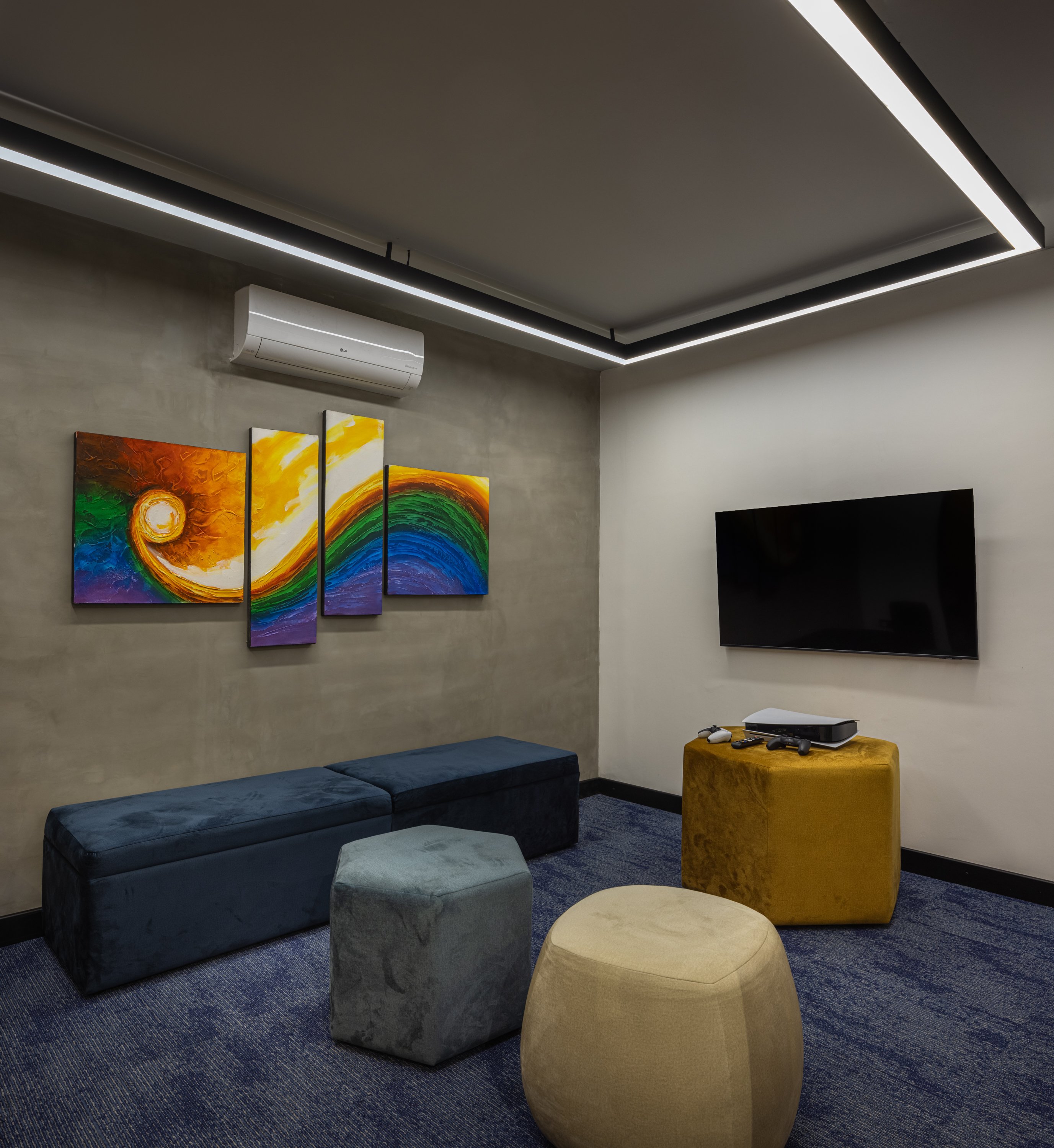 INTERIOR - ALTRIUM